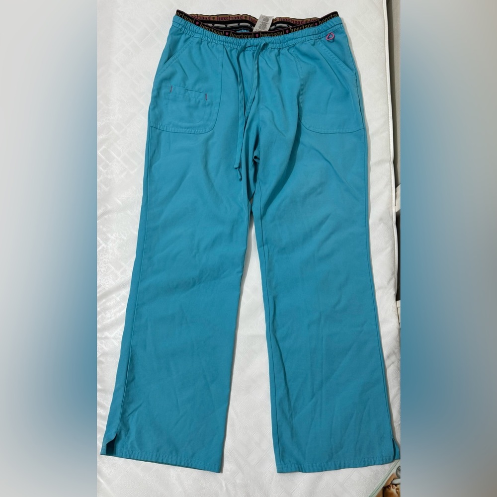 Heart and soul scrub pants size petite medium- teal color
